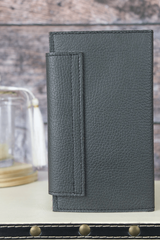 Portefeuille cuir vachette grainé gris couture apparente fil noir