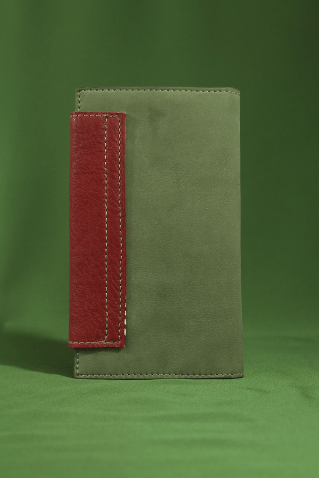 Portefeuille cuir bi-matière veau velours kaki clair et chèvre rouge carmin